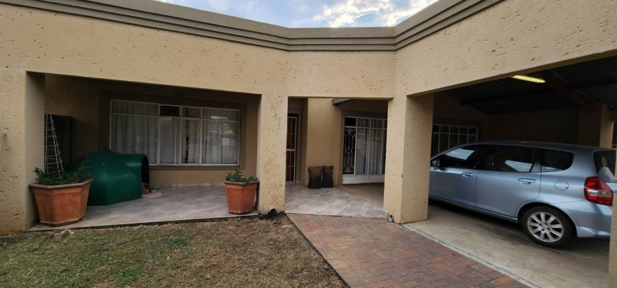 3 Bedroom Property for Sale in Elandia North West